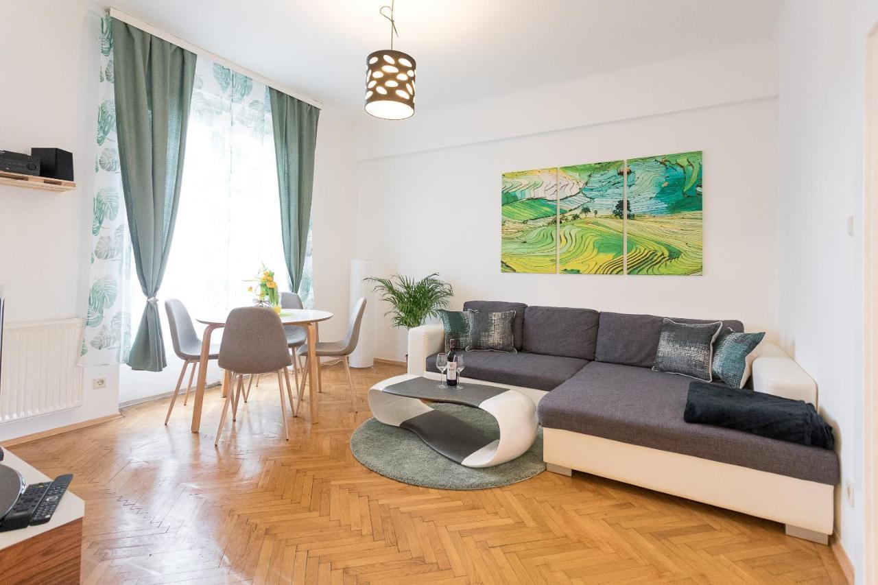 Апартаменты French Balcony - 45M² - Szeneviertel Вена Экстерьер фото