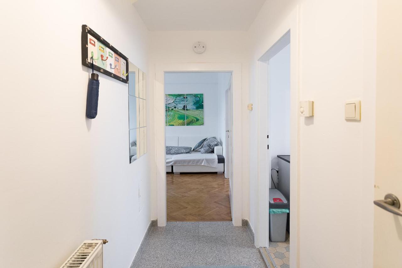 Апартаменты French Balcony - 45M² - Szeneviertel Вена Экстерьер фото