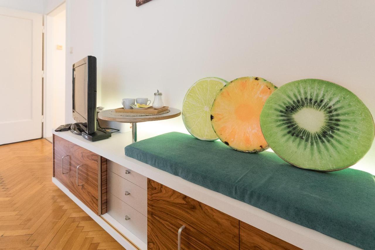Апартаменты French Balcony - 45M² - Szeneviertel Вена Экстерьер фото